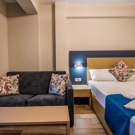 Ippokampos Holidays Apartment เนอาวรัสนา ภายนอก รูปภาพ
