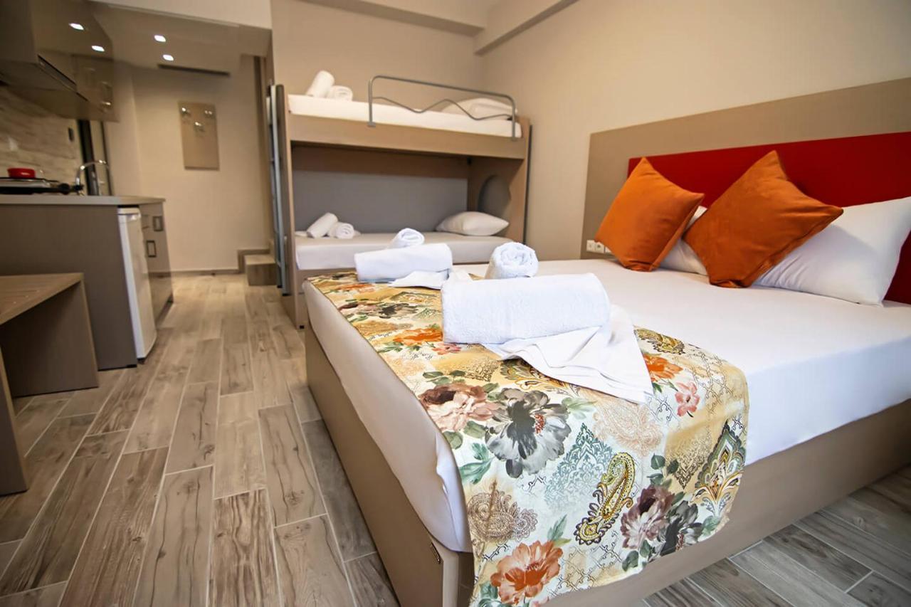 Ippokampos Holidays Apartment เนอาวรัสนา ภายนอก รูปภาพ