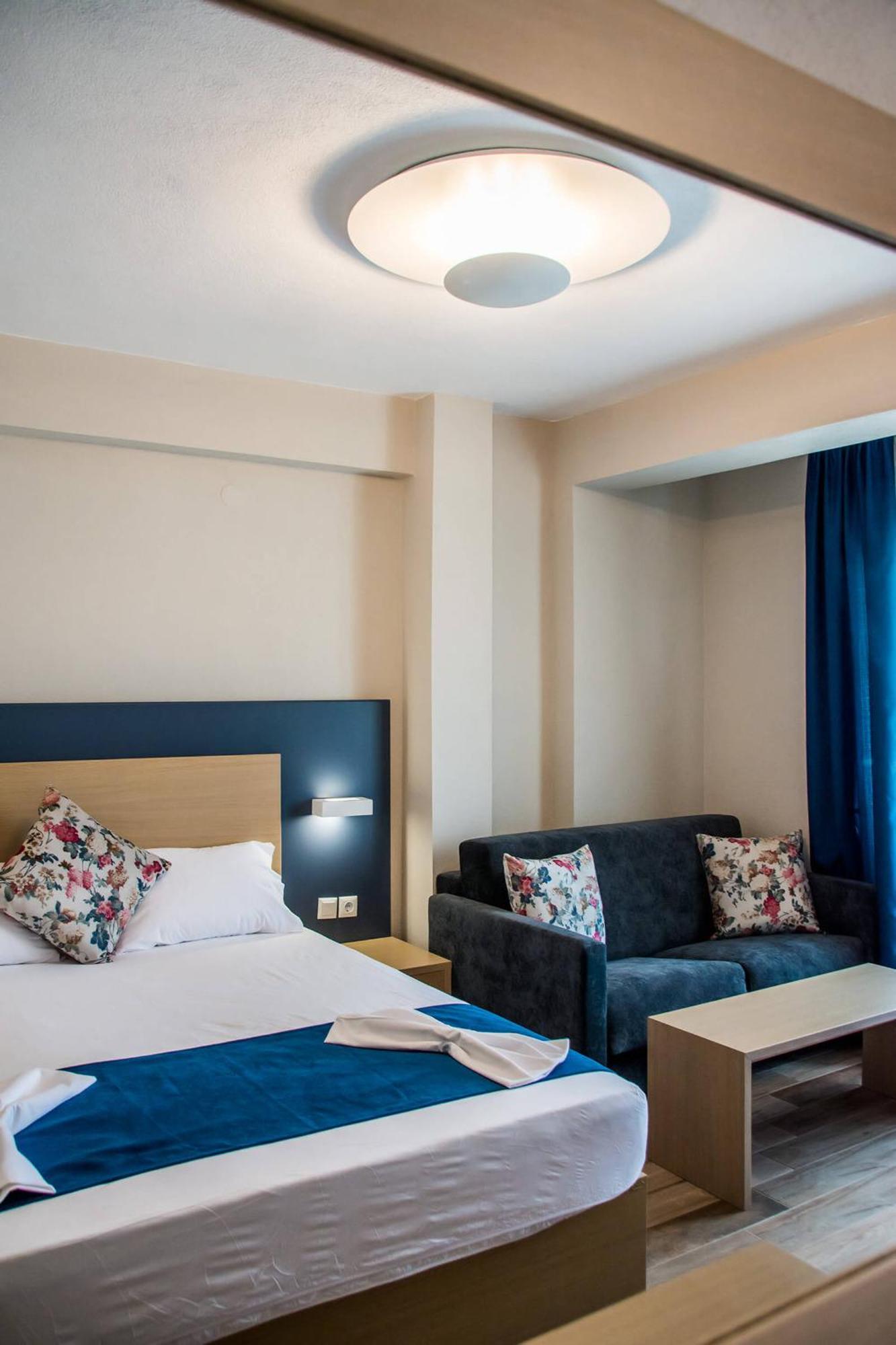 Ippokampos Holidays Apartment เนอาวรัสนา ภายนอก รูปภาพ