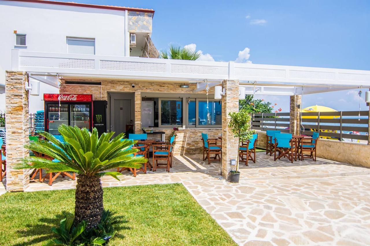 Ippokampos Holidays Apartment เนอาวรัสนา ภายนอก รูปภาพ