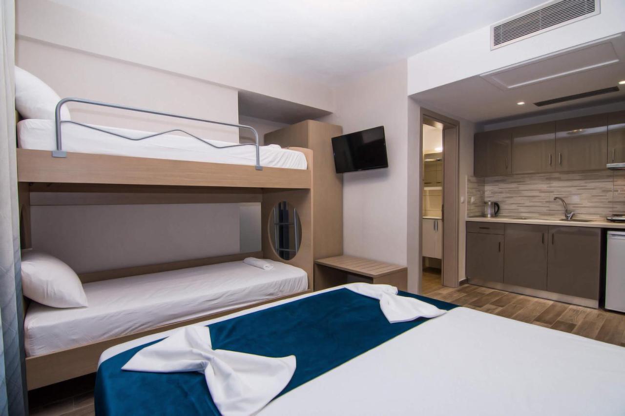 Ippokampos Holidays Apartment เนอาวรัสนา ภายนอก รูปภาพ