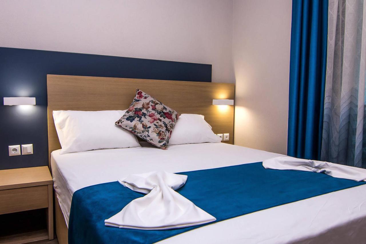 Ippokampos Holidays Apartment เนอาวรัสนา ภายนอก รูปภาพ