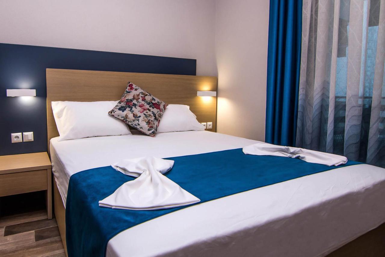 Ippokampos Holidays Apartment เนอาวรัสนา ภายนอก รูปภาพ