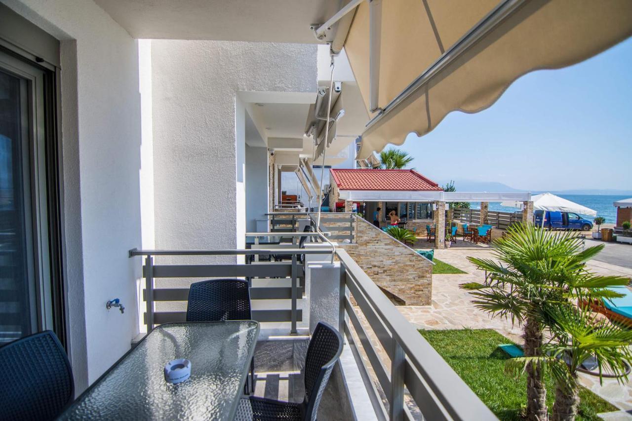Ippokampos Holidays Apartment เนอาวรัสนา ภายนอก รูปภาพ
