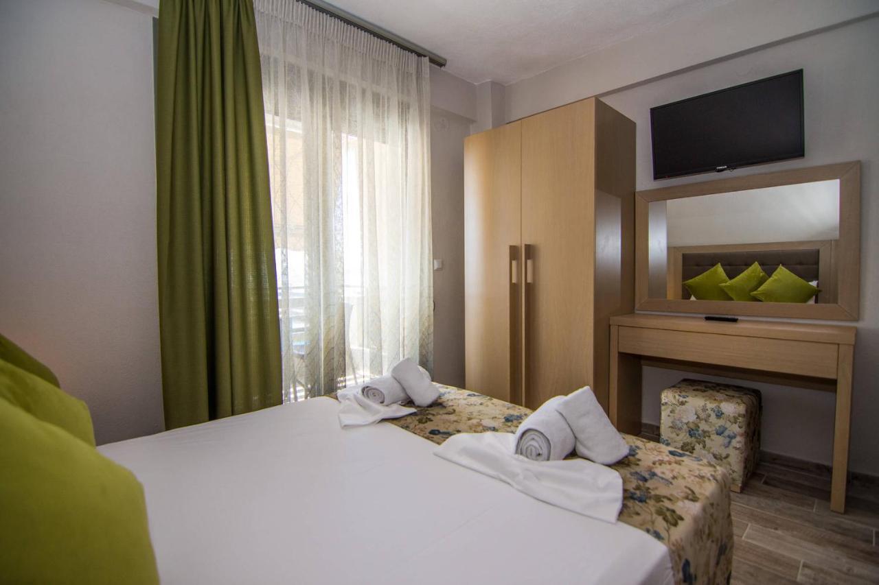 Ippokampos Holidays Apartment เนอาวรัสนา ภายนอก รูปภาพ
