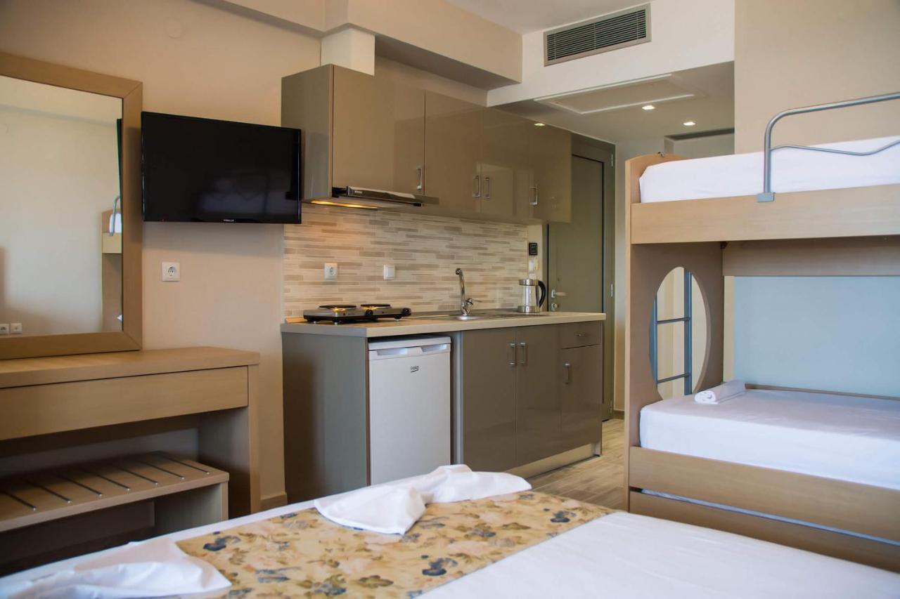Ippokampos Holidays Apartment เนอาวรัสนา ภายนอก รูปภาพ