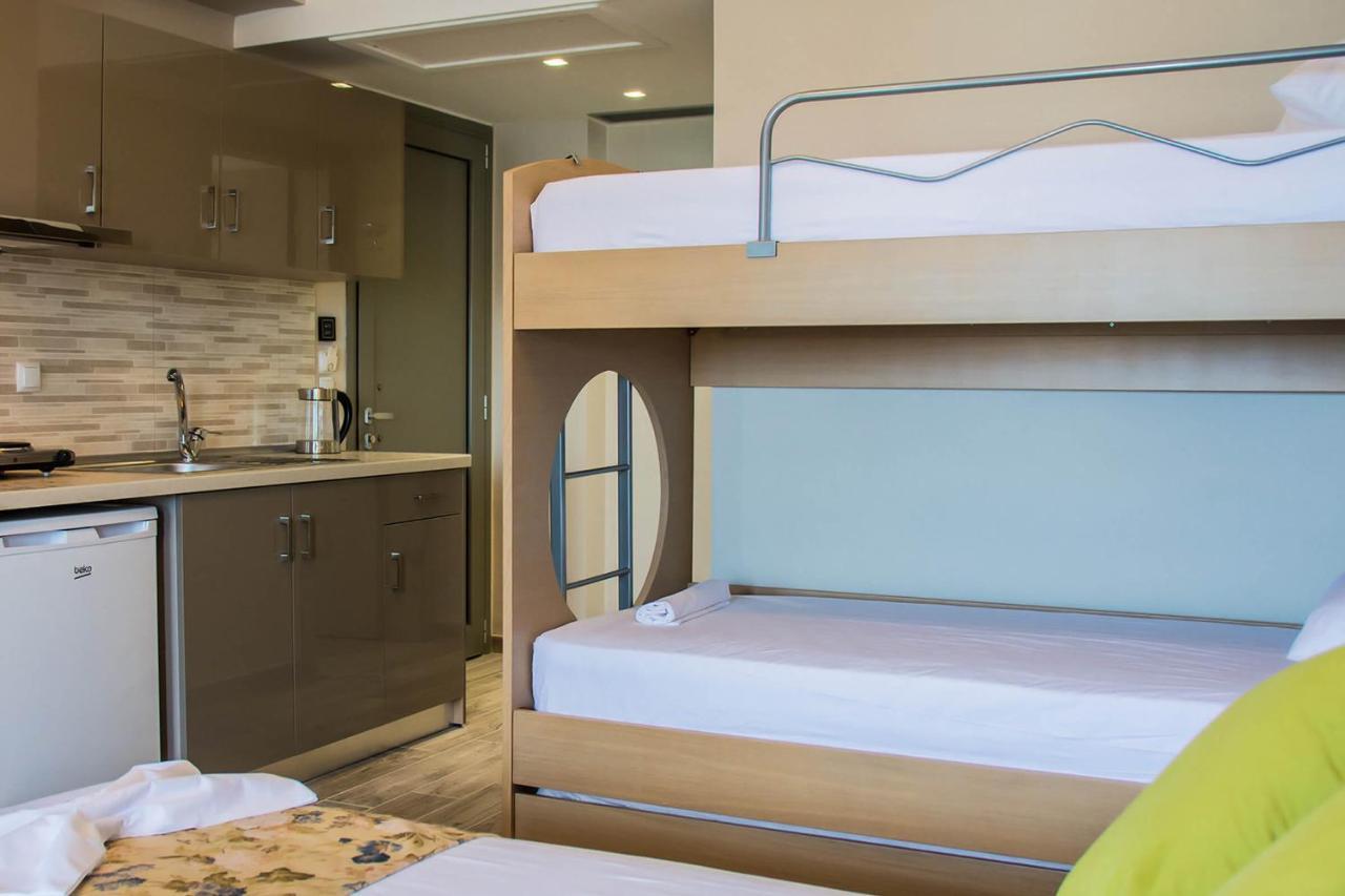 Ippokampos Holidays Apartment เนอาวรัสนา ภายนอก รูปภาพ